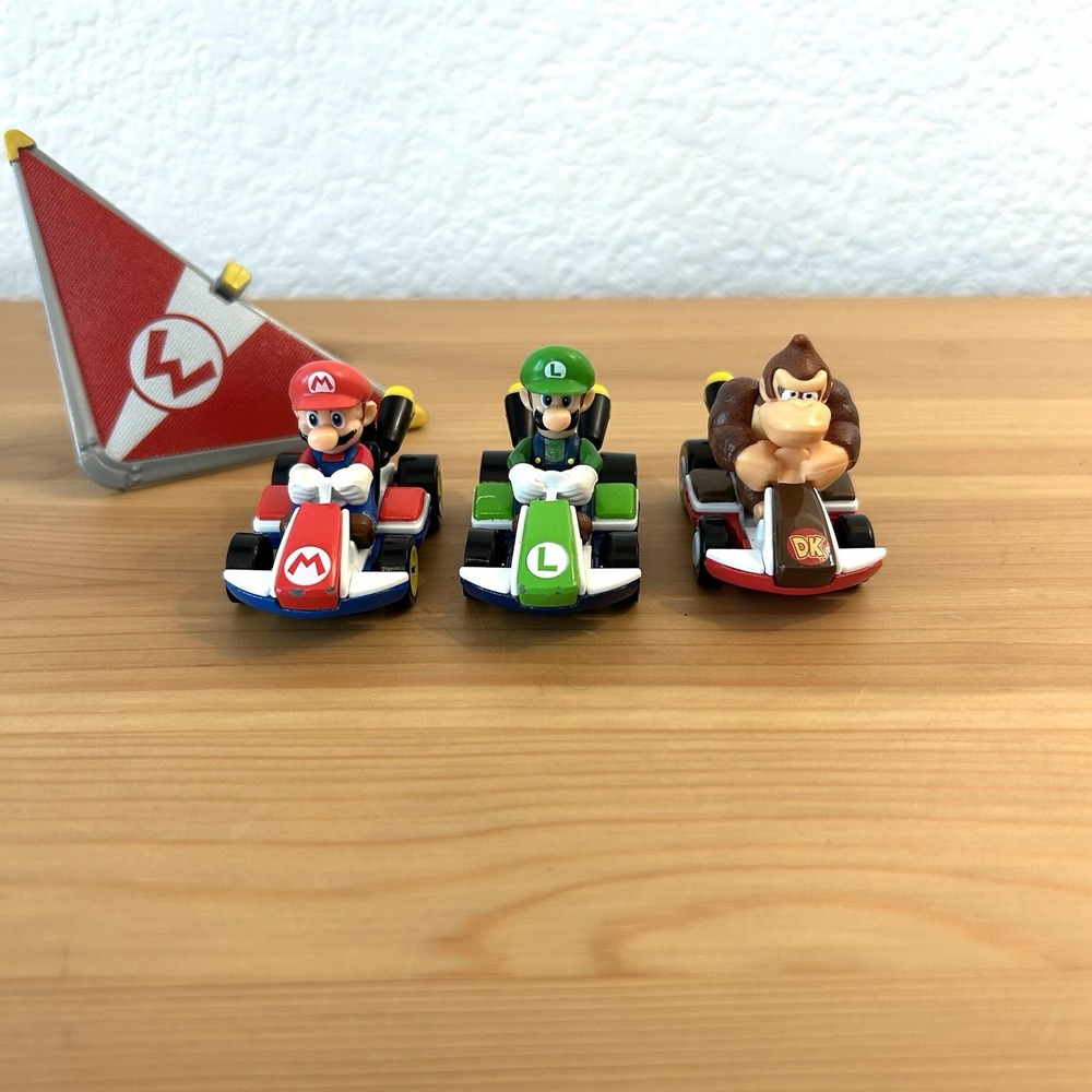 Hot Wheels Cars Nintendo Mario Kart-Mario, Luigi & Donkey Kong Karts